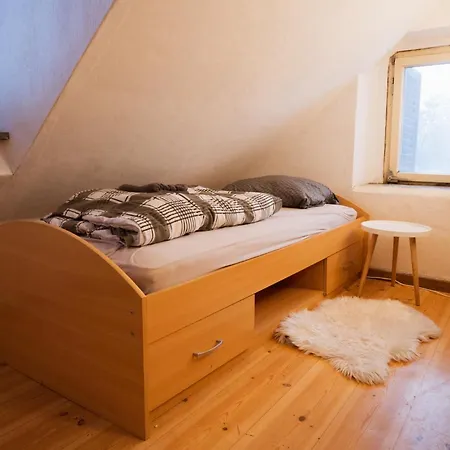 House With Garden And Free Parking, Great For Groups Prázdninový dům *